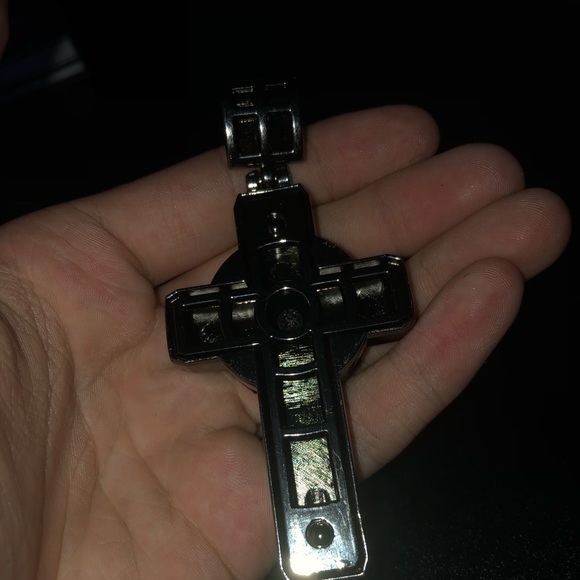 Black Sparkling EX Cross Pendant - Picture 5 of 6